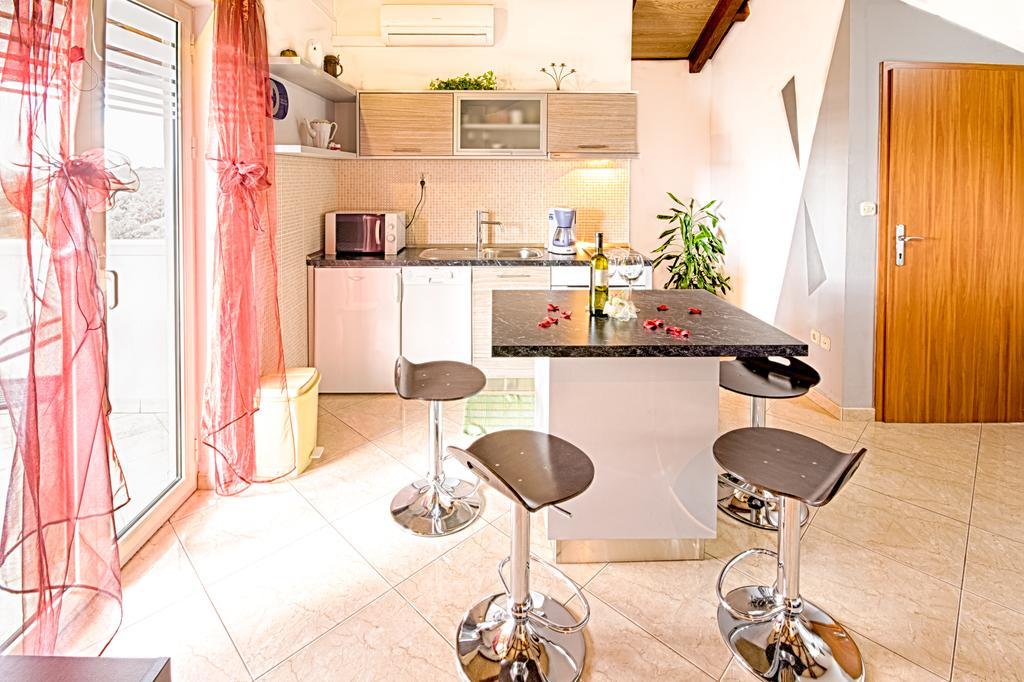 Apartmani Rita Milna  Rom bilde